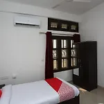 Oyo 10912 Nirman Residency