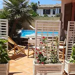 Su Bixinau B&B