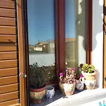 Casa Vacanze Antonella Pula A 750Mt Dal Centro.