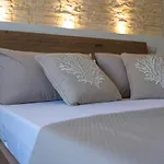 Riviera Rooms