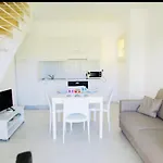 Casa Silvia Climatizzata, Giardino Privato E Posto Auto Privato Cod Iun S9185