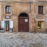 Casa Gilbert 101