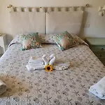 Levante Room