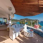 Seafront Villa With Private Pool