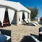 International House San Teodoro