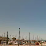 Right House Grand Sur Le Port - Harbour View