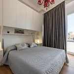 Queen Margaret Apartment