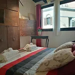 Einaudi 56 Guest House