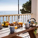 Terrazza Lungomare, E Sei In Spiaggia...