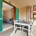 Emerald: Appartamento A Due Passi Dal Mare.
