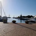 Villetta Con Ampio Giardino