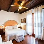 Sa Domu Sarda Suites - Bed & Breakfast
