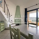 18 Baia Faro - Grazioso Bilocale Mansardato A Baia Del Faro