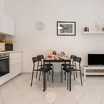 Aurora'S Apartment