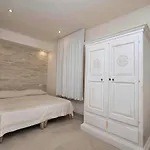 Iside Accommodations
