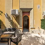 Michela'S Apartment - Great Location In The City