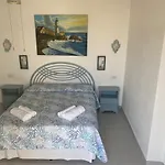 B&B A Due Passi Dal Mare