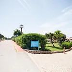70 Metri-Spiaggia PrivataLettini E Ombrelloni Free