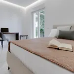 The Crown Black And White Rooms