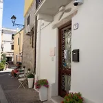 Reef Suites