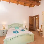 Villa Monte Moro Azzi Russi