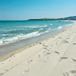 Graziosi Appartamenti A Budoni Con Aria Condizionata A Soli 300 Mt Dal Mare