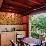 Prestigiosa Villa Con Piscina A Due Passi Dal Mare