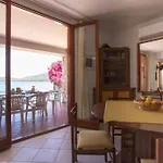 Villa Flavia Direttamente Sul Mare Con Terrazza Incantevole Per 6 Persone