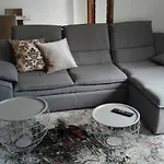 Vale'S Garden Flat