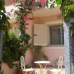 Villetta A Schiera
