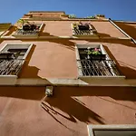 Sm Maison Marina