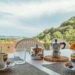 Sea View- 5 Minutes From The Beach Garden, Wi-Fi, Bbq