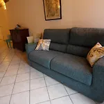 I Host Apartment - Piazza Civica 5