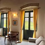 La Casa Gialla
