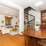 La Casa Sulla Piazza - Con Giardino