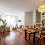 Suite Poetto - 5 Min Form The Beach - Free Park - Wi-Fi - Self Check In - Netflix