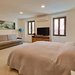 Murphy Holiday Home - Camera Matrimoniale Angioy