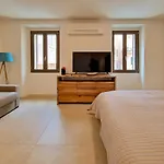 Murphy Holiday Home - Camera Matrimoniale Angioy