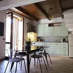 Residencia Pais