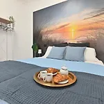 Izzhome Cozy Room