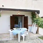 Iss Travel, Domo Cytonia 2-Bedrooms Apartment With Private Fenced Terrace