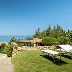 Villetta Vista Mare Cala Dei Ginepri Con Giardino