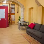 Appartamento Rosso Buoni E Cattivi