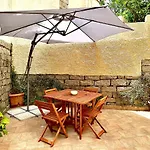 Spacious 3-Bedroom Apartment With Courtyard In Tempio Pausania - Perfect For Families