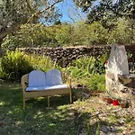 Putzurile House