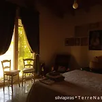 B&B Fiadora Artist House