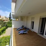 Luxury Home Near The Beach Private Parking Space
