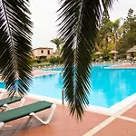 Romantic Holiday Home In Pula With Communal Pool