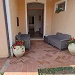 Claudia'S House