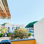 Torregrande: Incantevole Appartamento Con Terrazzo
